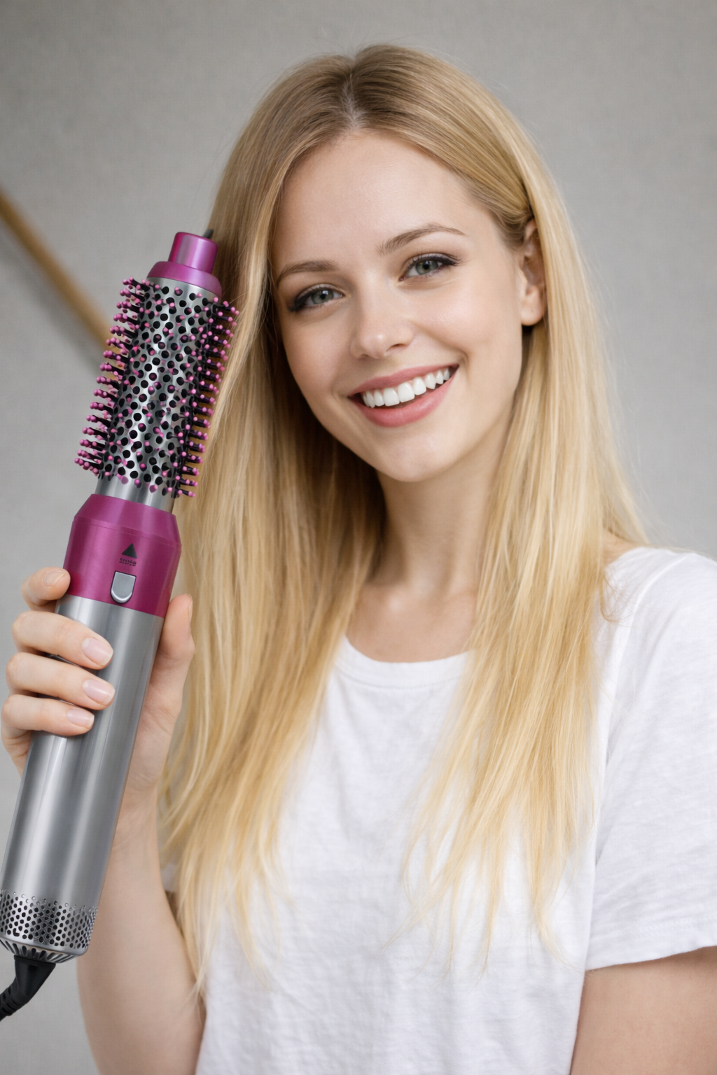 Cabello antes de usar el alisador mientras peina